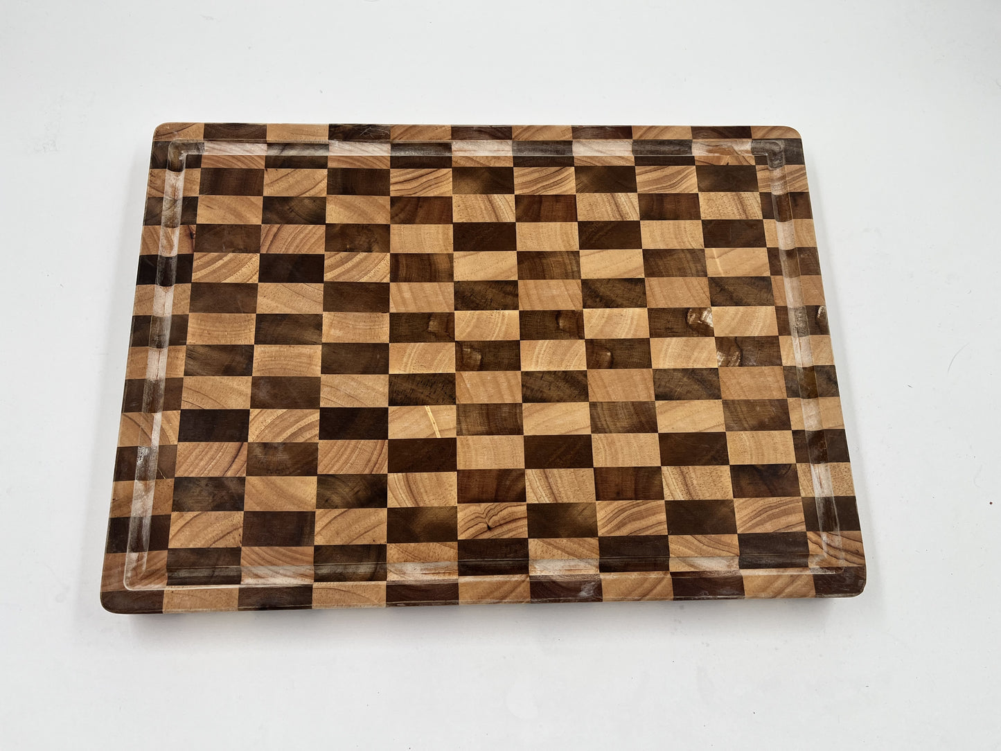 Large Checkered Cutting Board